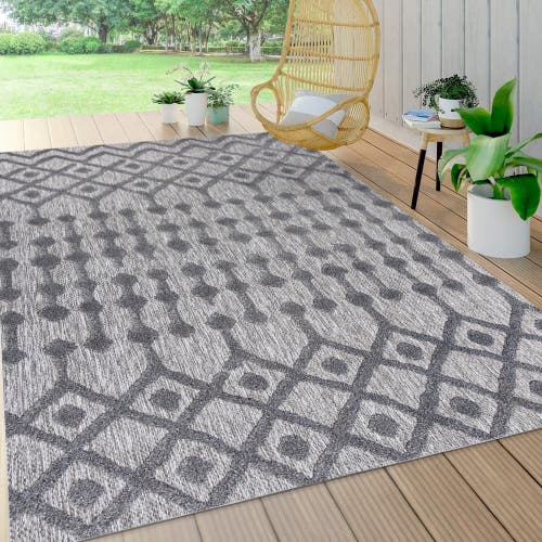Jonathan Y Peralta Moroccan Diamond Indoor/outdoor Area Rug In Dark Gray