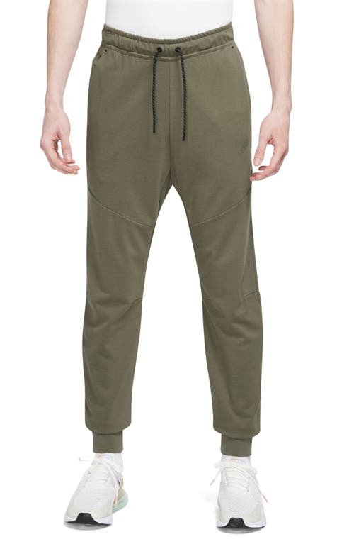 Nike Tech Essentials Joggers Medium Olive/Medium Olive at