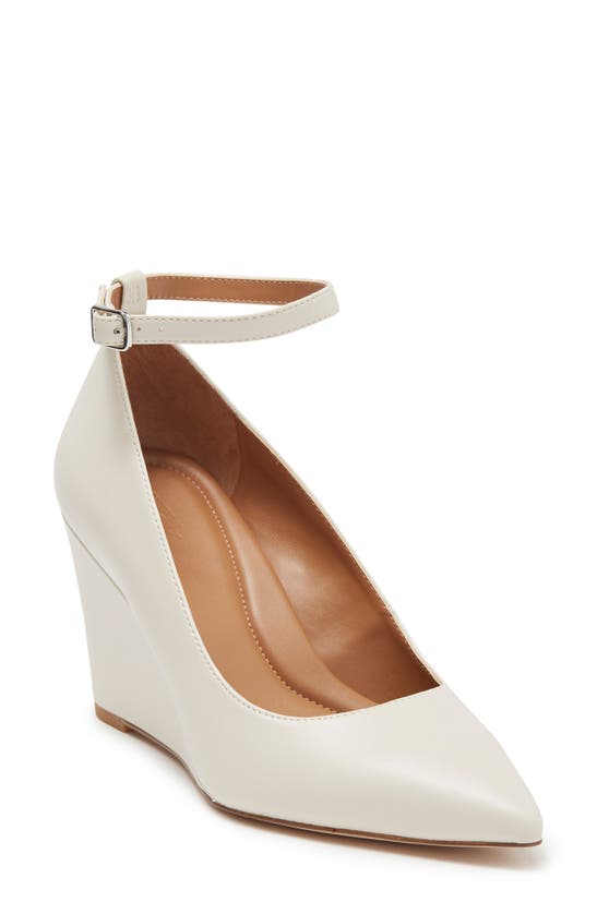 Nordstrom Rack Piper Wedge Pump In Ivory