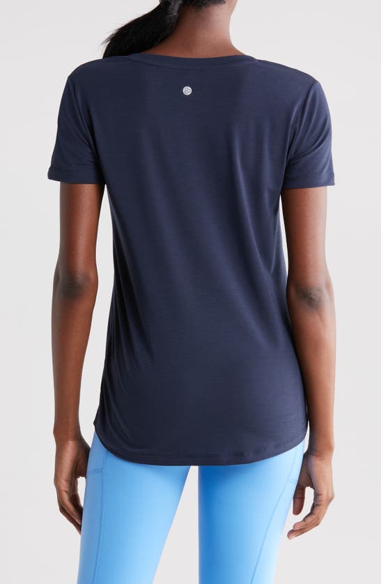 Shop Zella Breathe Active Tee In Navy Sapphire