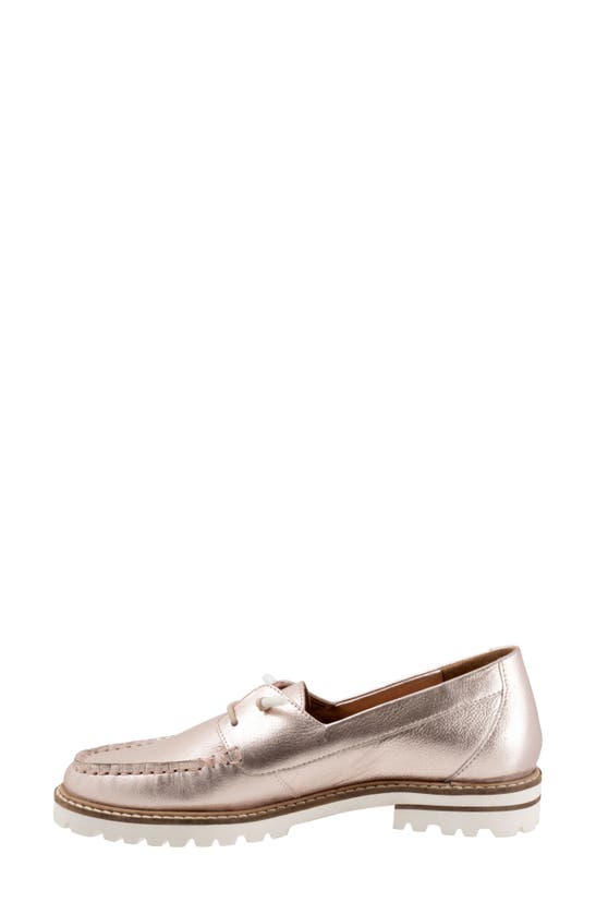 Shop Trotters Farah Boat Shoe In Rose Gold