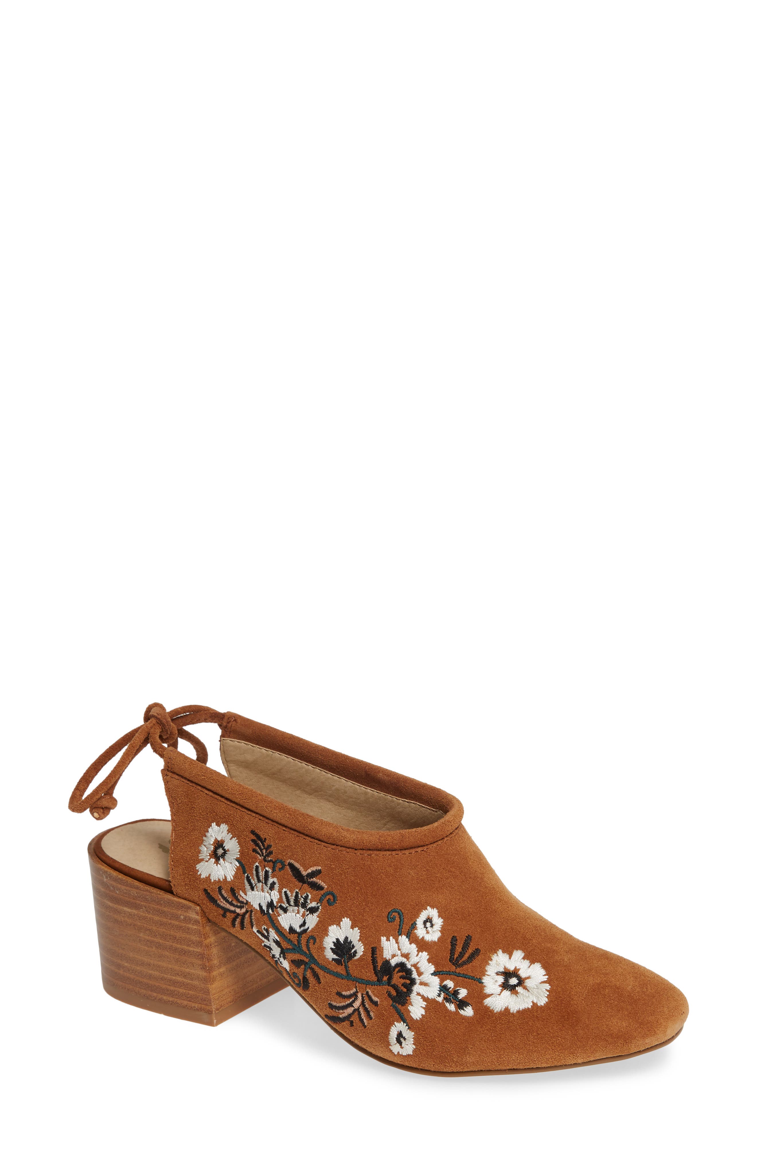 Sbicca Janette Block Heel Pump, Brown