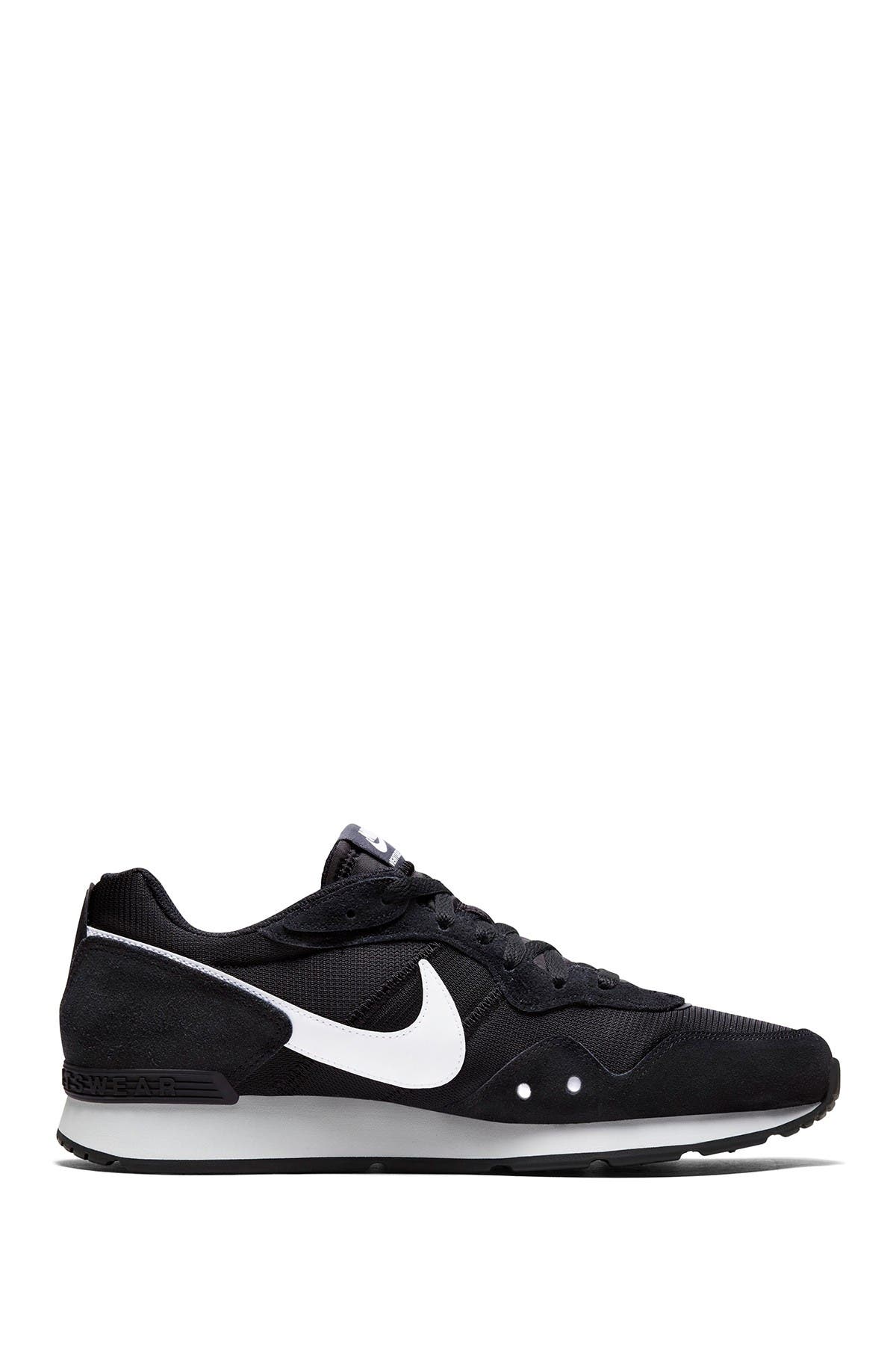 NIKE Venture Runner Sneaker | Nordstromrack