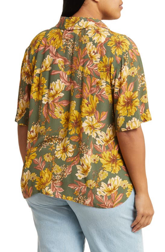 Shop Treasure & Bond Soft Double Pocket Camp Shirt In Olive Kalamata Amelia Floral