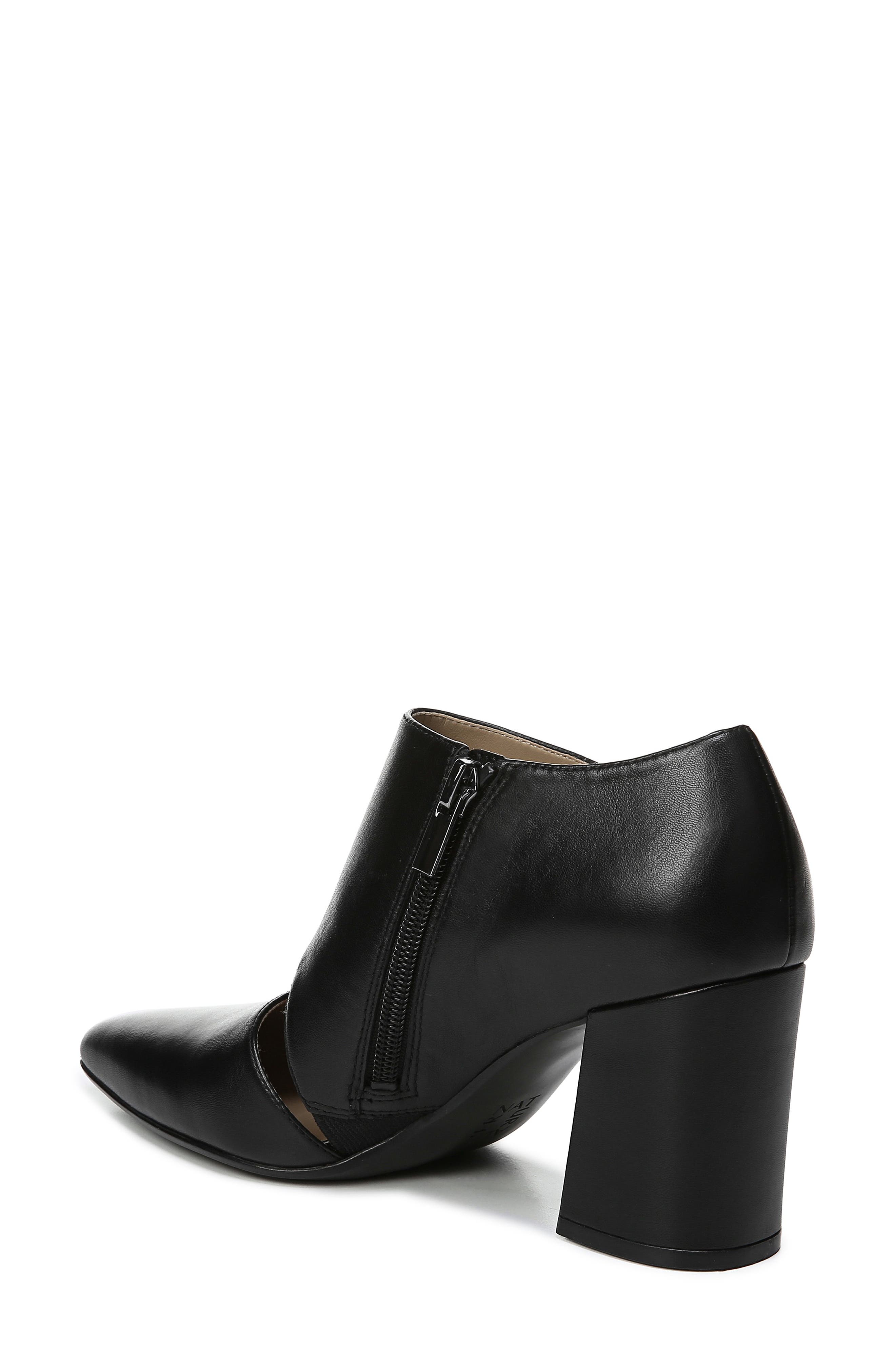 naturalizer hoda cutout bootie