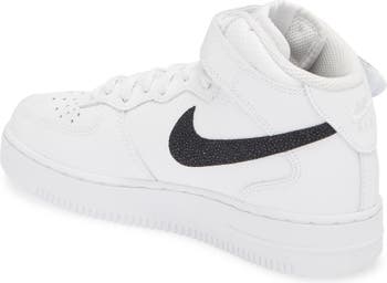 Air Force 1 Mid Top Shoes.
