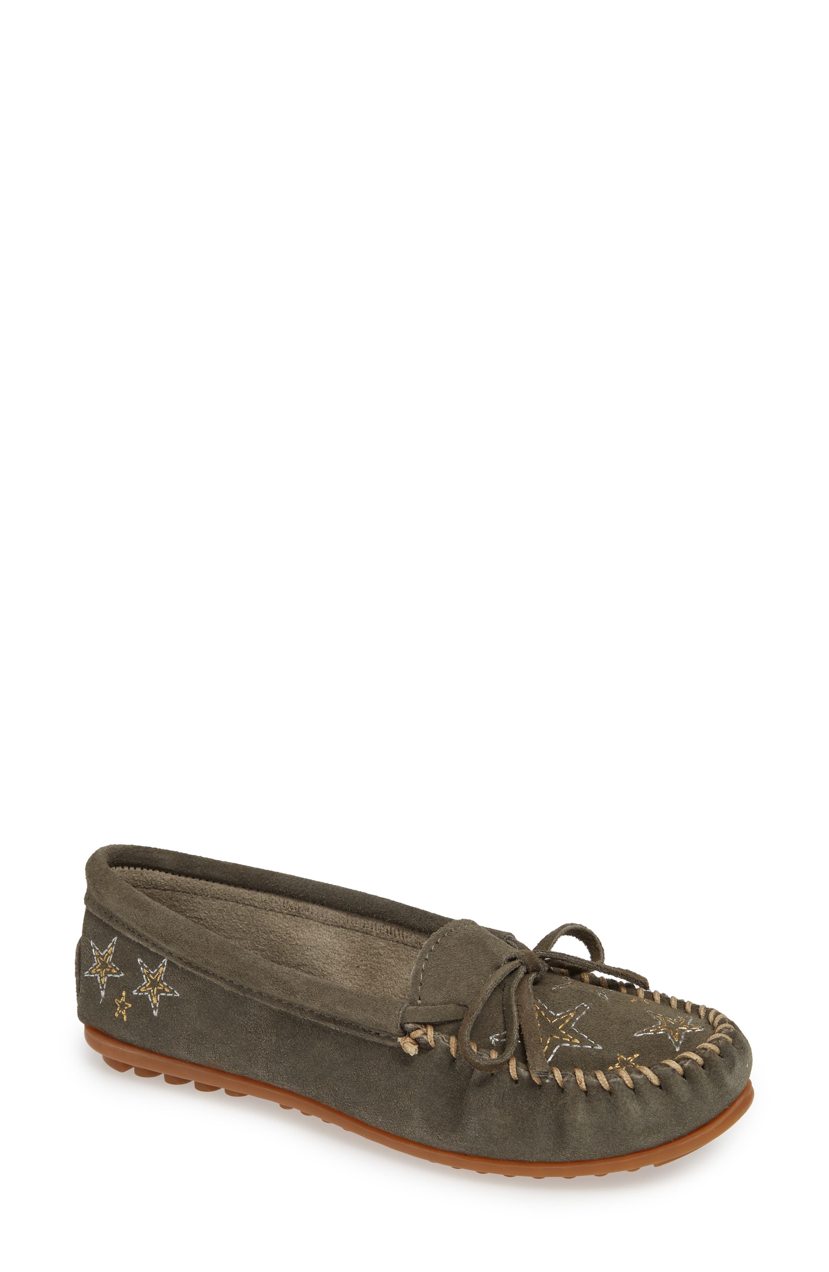 Minnetonka X Lottie Moss Abbey Moccasin, Grey