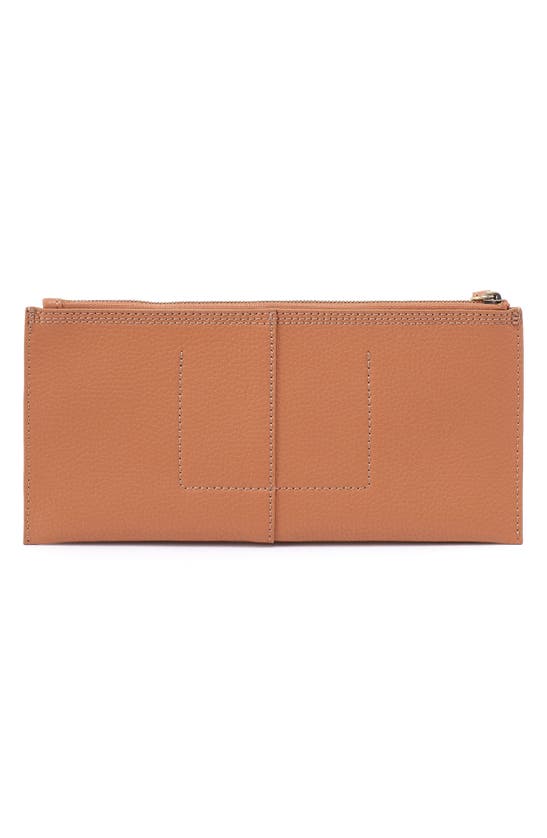 Hobo Large Vida Leather Wristlet In Biscuit Coconut Shell
