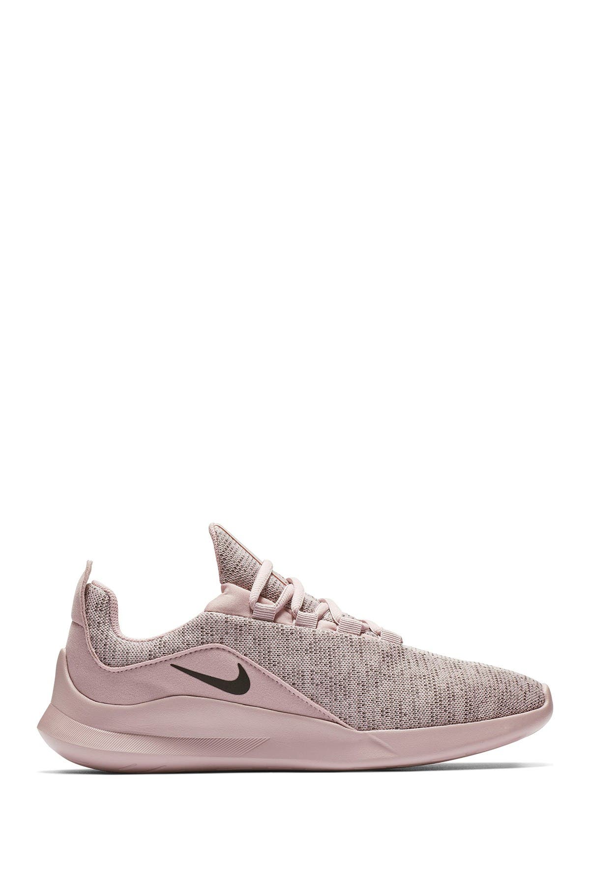 Nike | Viale Running Sneaker 