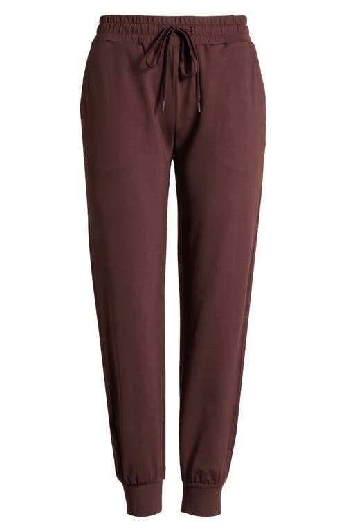 Zella Move In Pocket Joggers In Burgundy Fudge