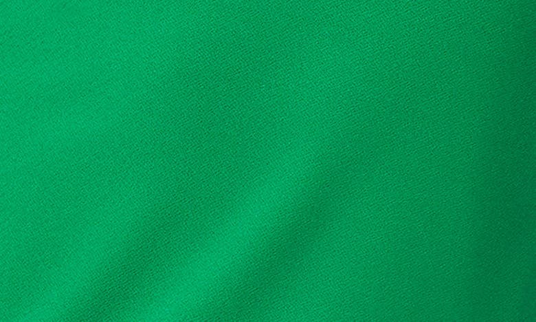 Cece Puff Sleeve Point Collar Knit Top In Lush Green