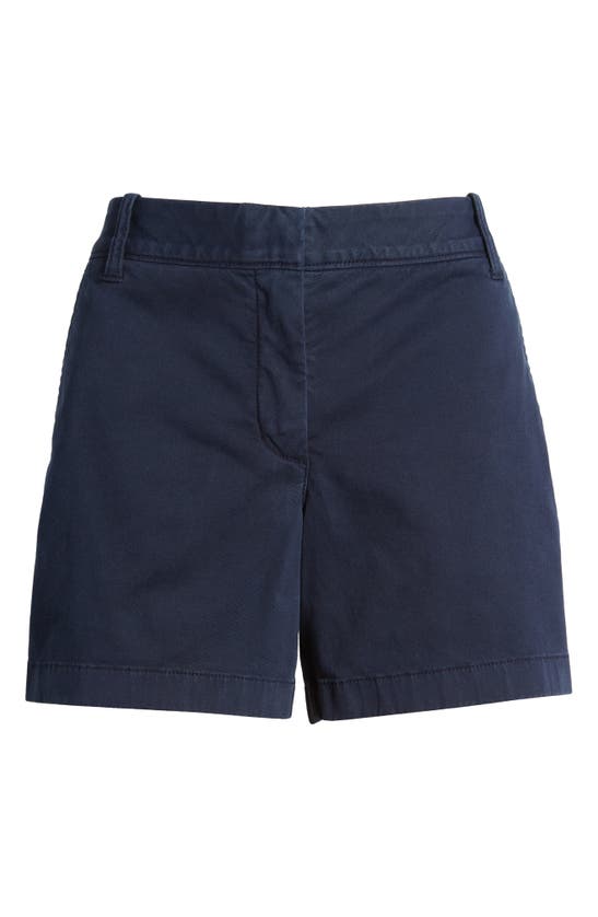 Shop Caslon (r) Twill Shorts In Navy Blazer