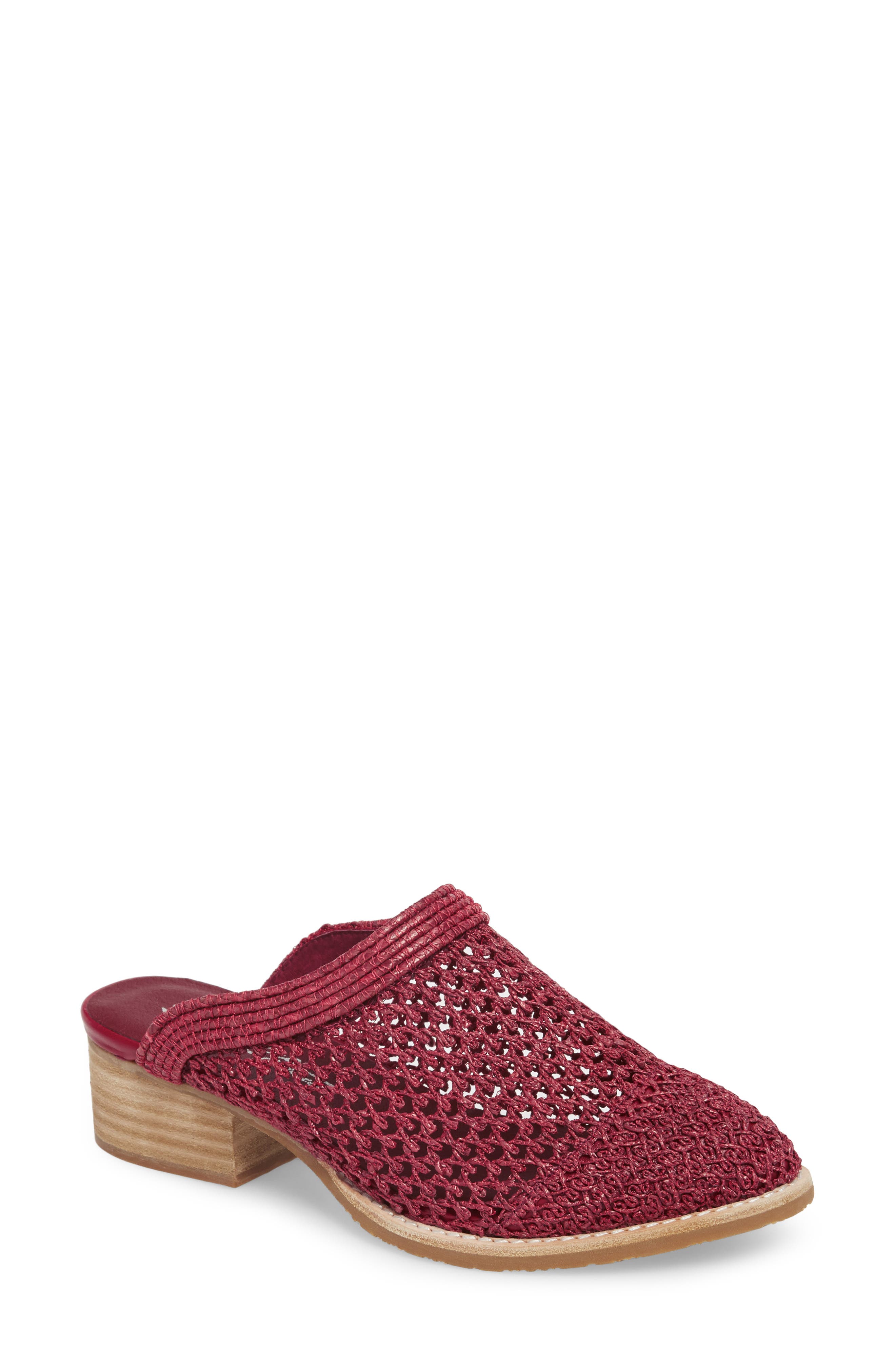Sbicca Lismary Mule, Burgundy