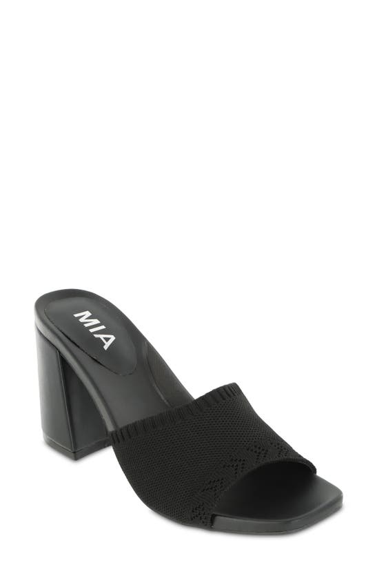 Mia Karon Sandal In Blk-fknit