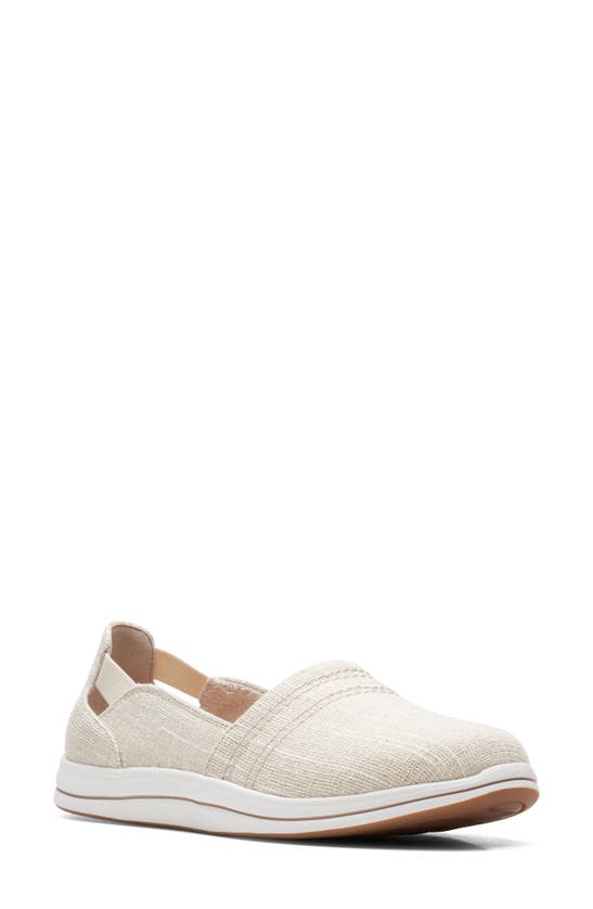 CLARKS BREEZE STEP II SLIP-ON SNEAKER