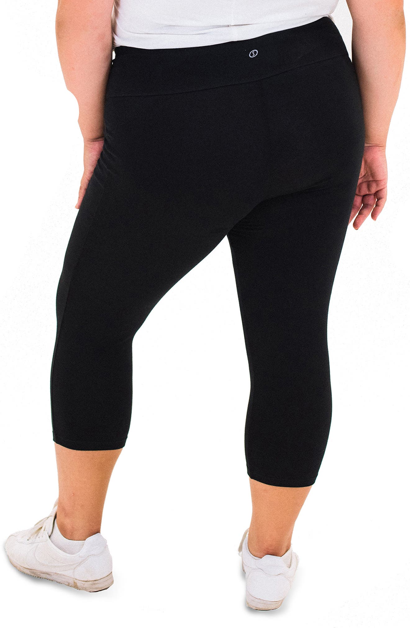 spalding capri leggings