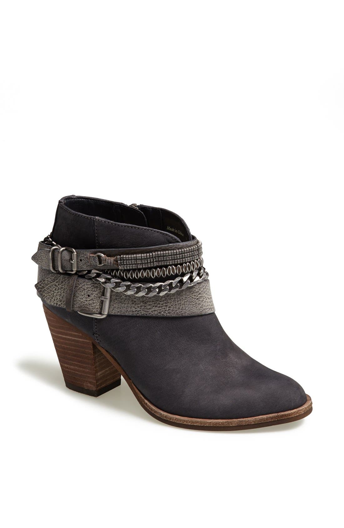 dolce vita sammey ankle boots