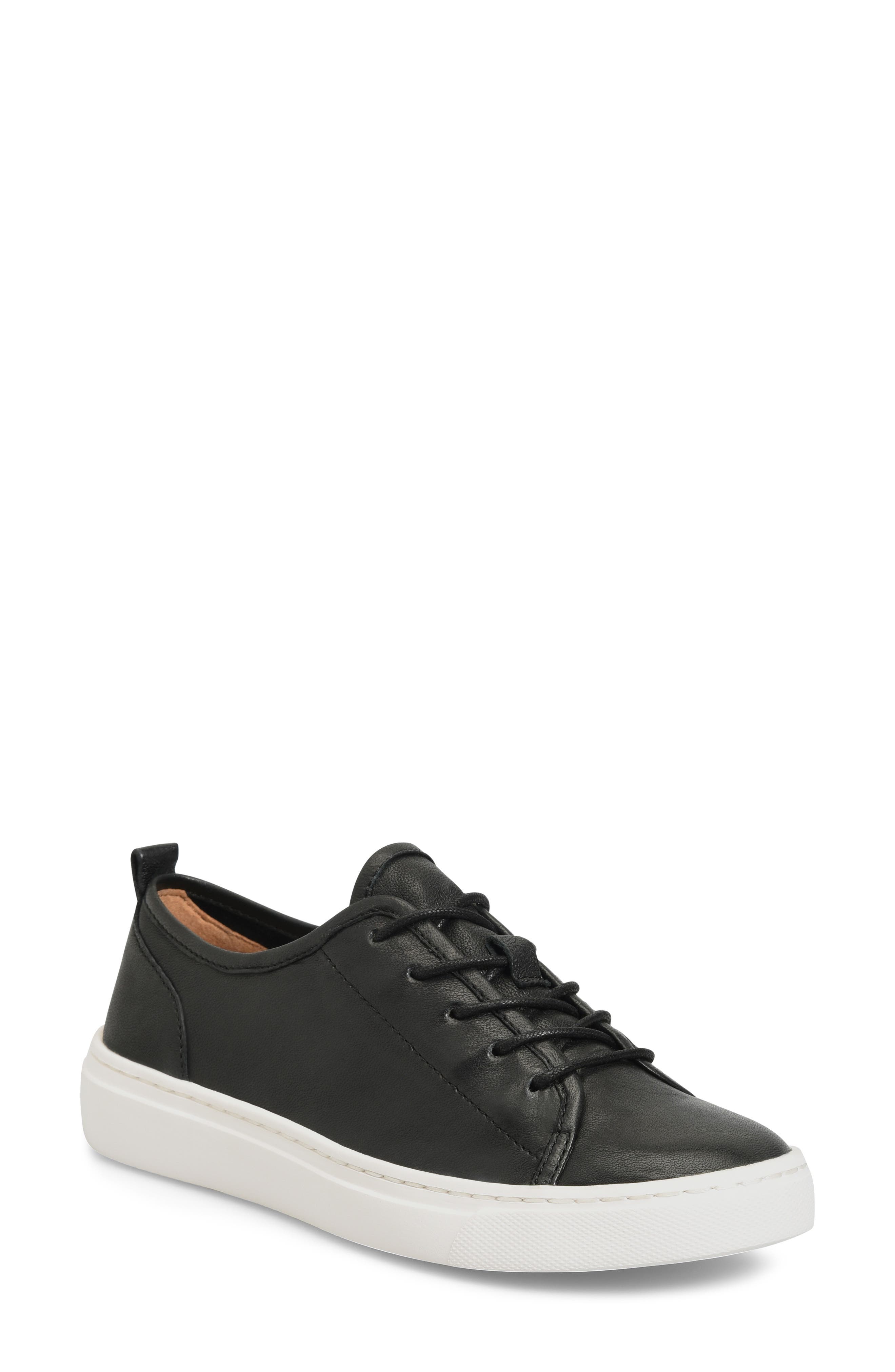 Comfortiva Talen Leather Sneaker