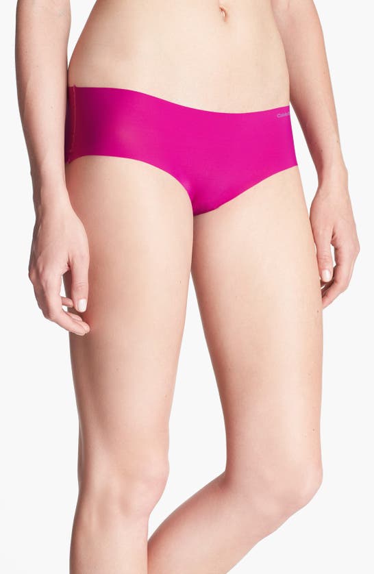 Calvin Klein Invisibles Thong In Cbm Bleached De