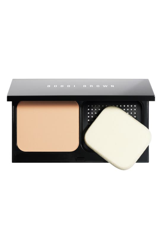 Bobbi Brown Skin Weightless Powder Foundation In #02 Sand