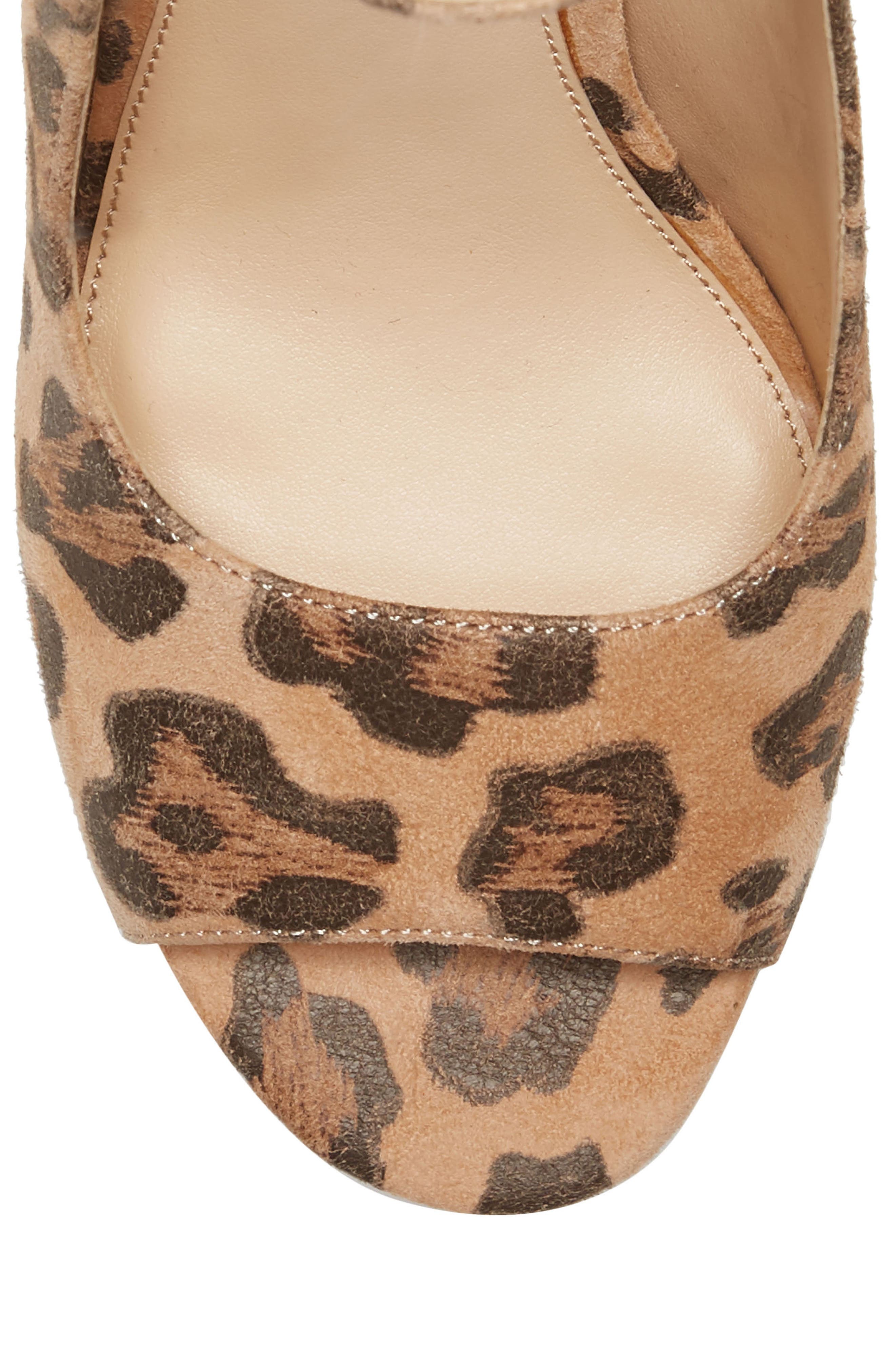 vince camuto reteema