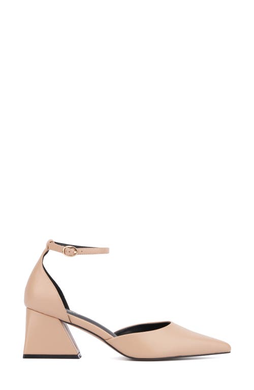 Torgeis Pointed Toe Pump In Beige