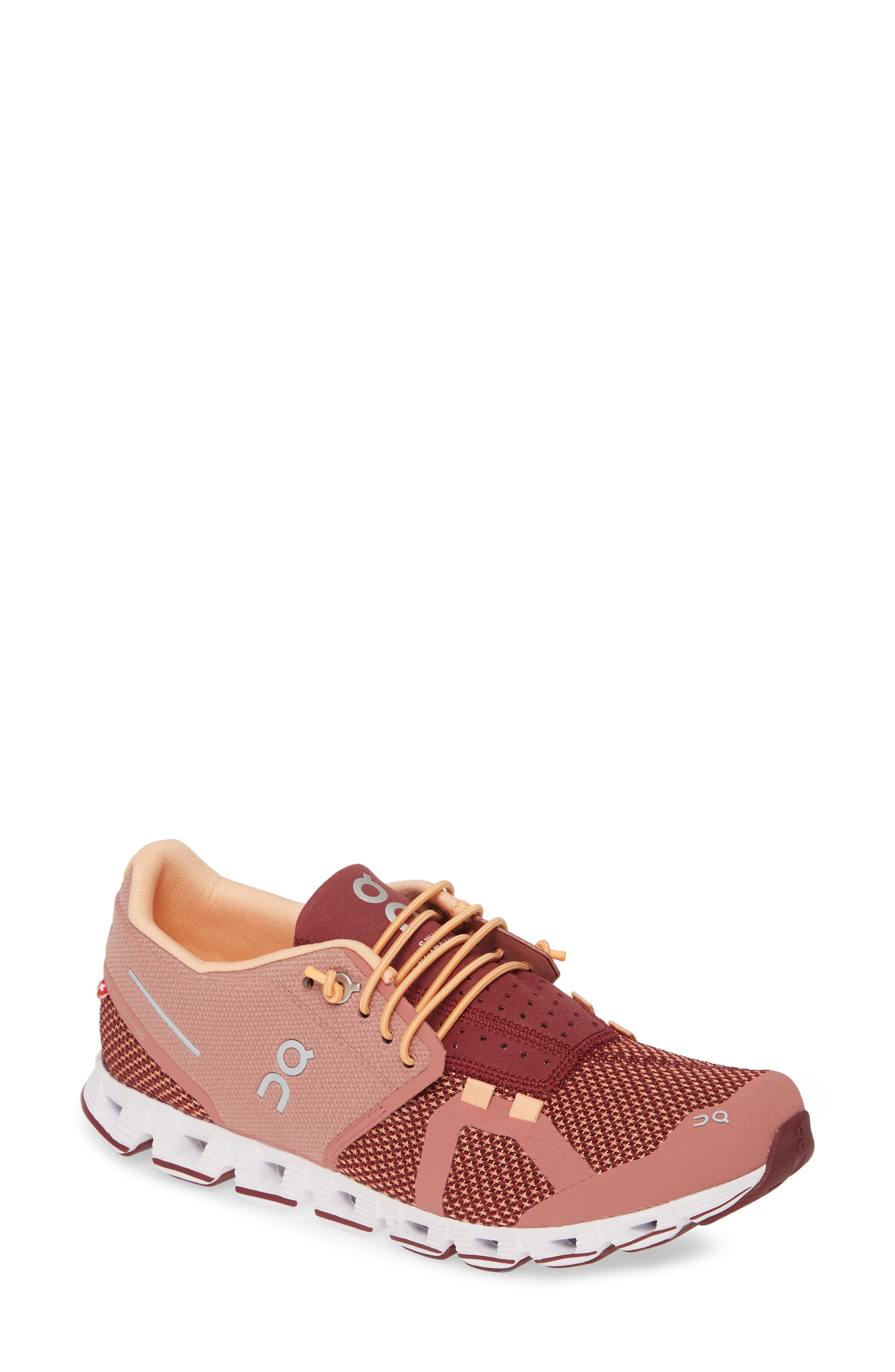 on cloud trainers womens