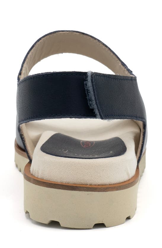 Amalfi By Rangoni Barbera Slingback Sandal In Navy Savana