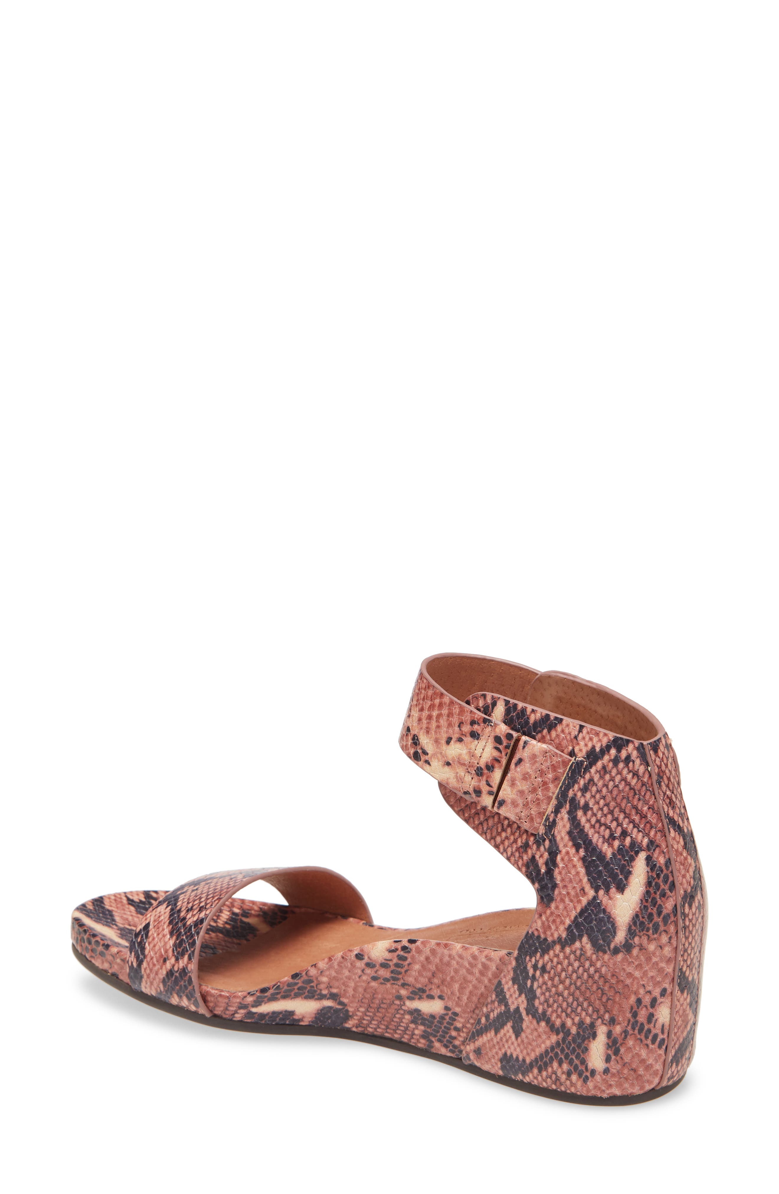 gentle souls signature gianna wedge sandal