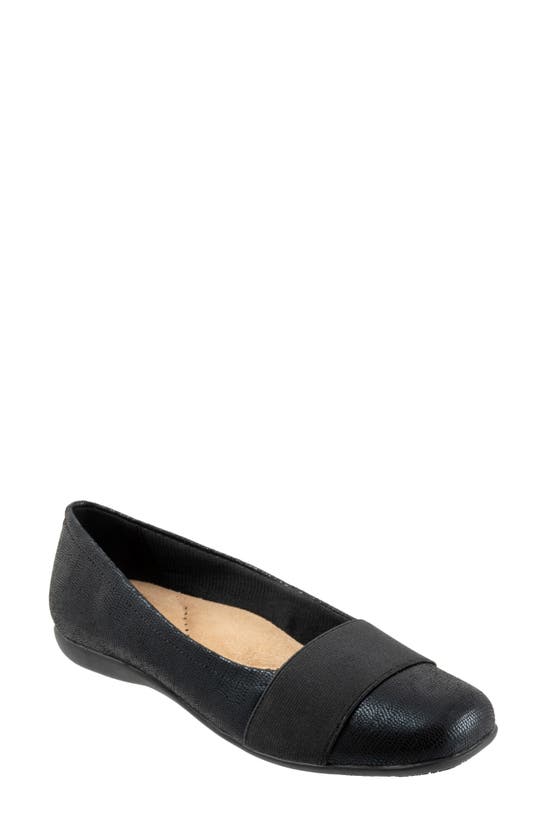 Shop Trotters Samantha Flat In Black