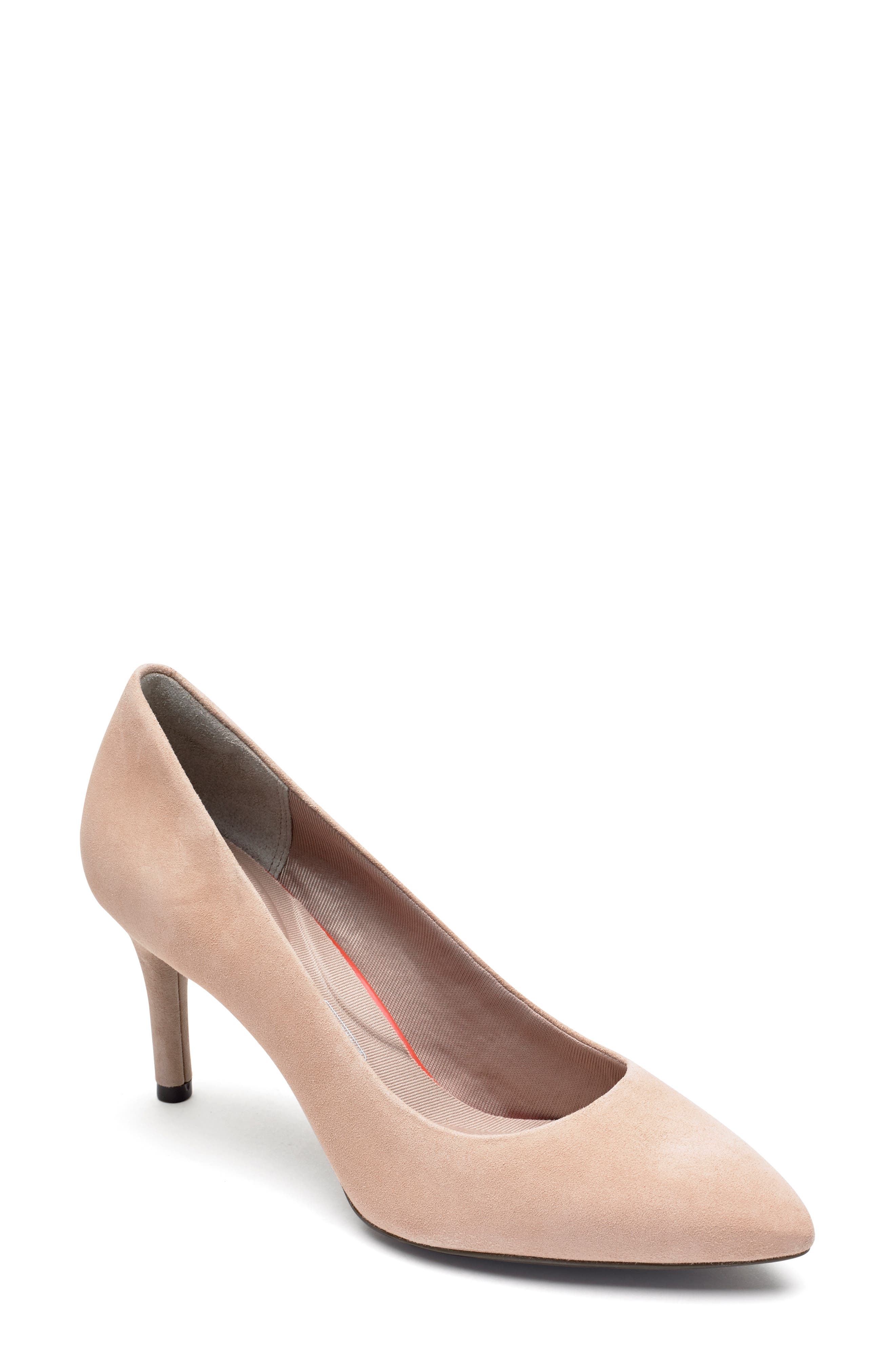 total motion pointed toe pump