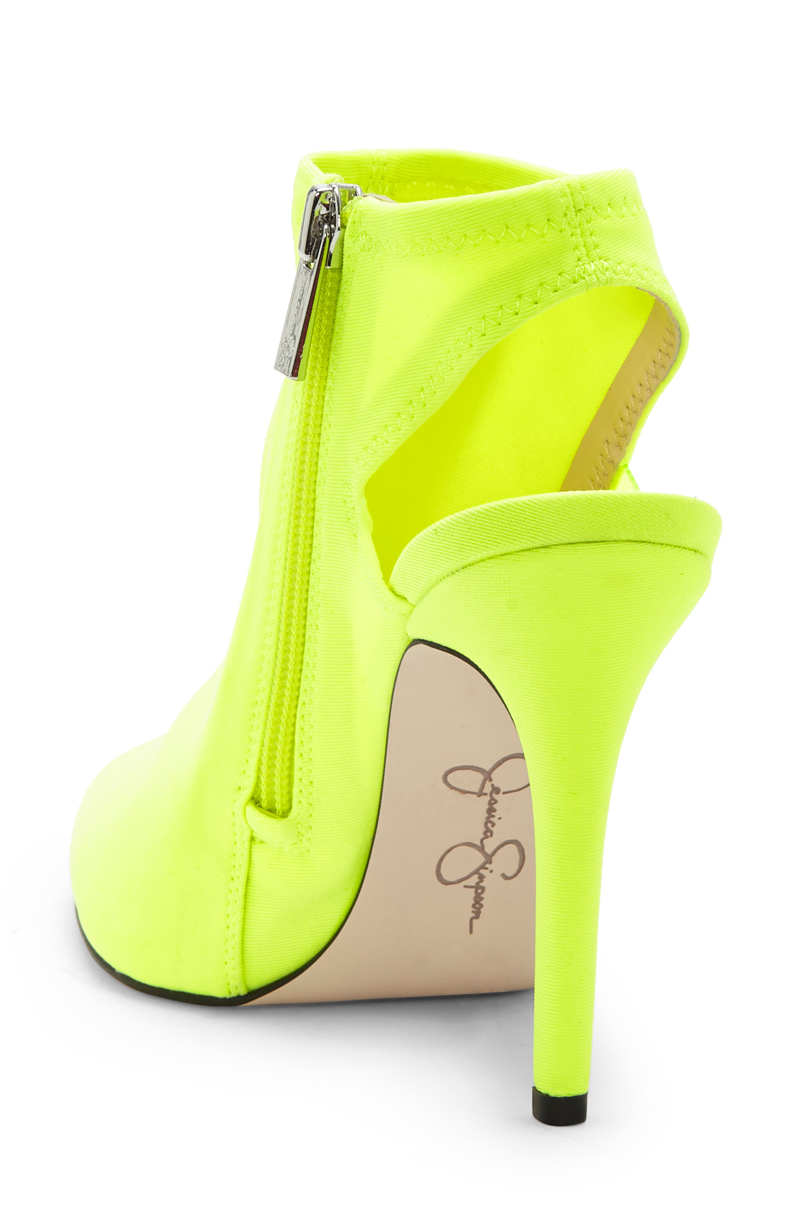 jessica simpson pimrah pump