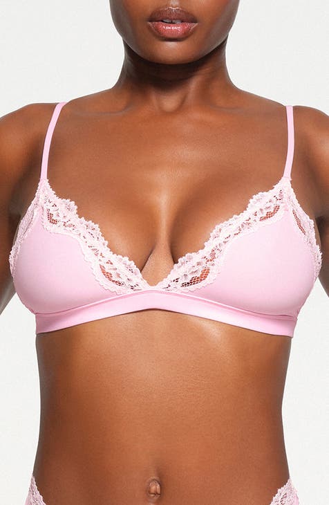 Clovia - Pink pretty ❤️ Padded bralette crafted with exquisite