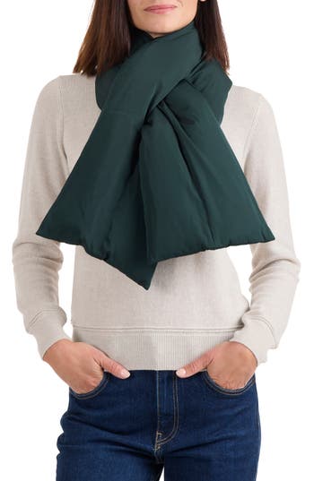 Vince Packable Pull Thru Puffer Scarf In Deep Hunter Green