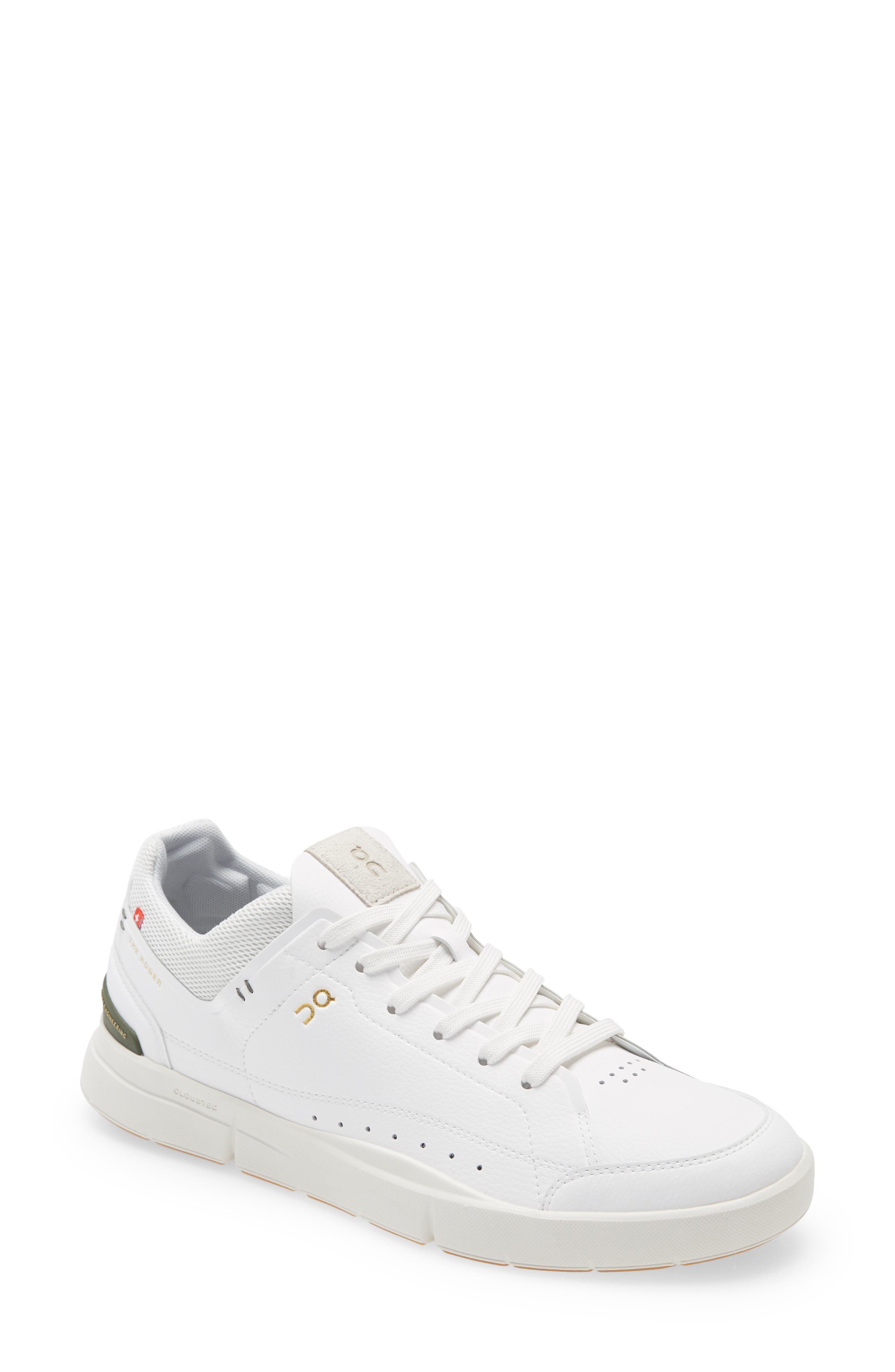 On THE ROGER Centre Court Tennis Sneaker - Men in White  display picture 2