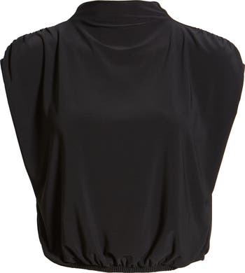 How to Style Leather Pants for a Night Out