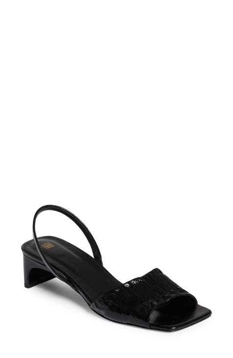 Leather thong sandals in black - Toteme