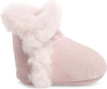 Baby ugg crib best sale shoes