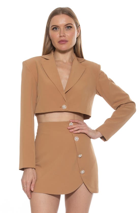 Alexia Admor Jane Cropped Long Sleeve Jacket In Nude