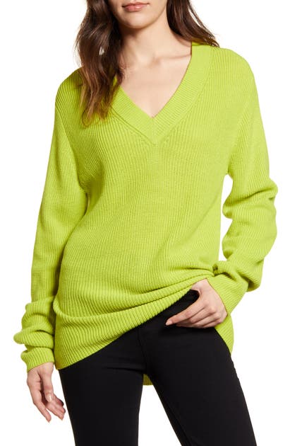 Vince Camuto Ribbed V-Neck Sweater In Lime Chrome | ModeSens