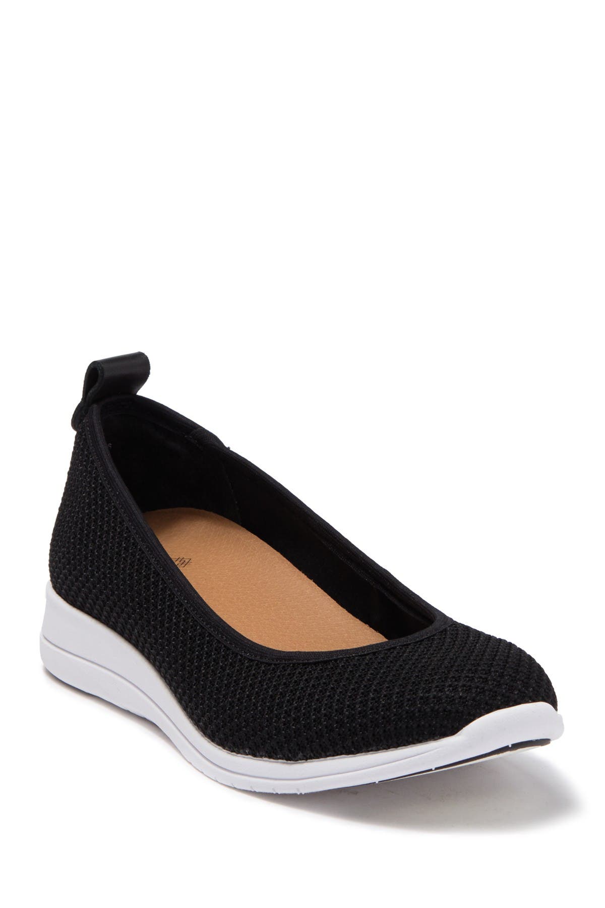 susina slip on sneaker