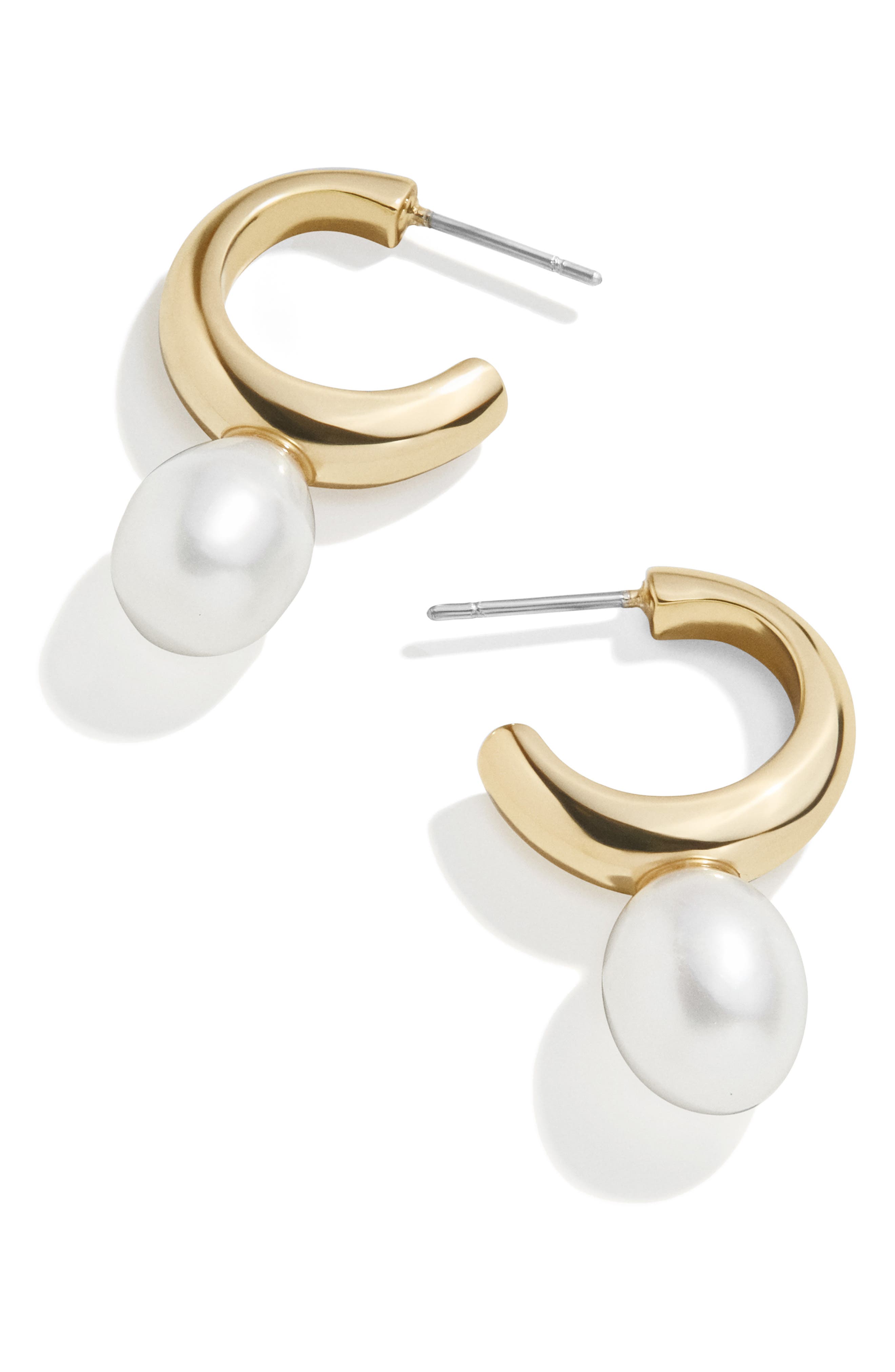 NEW!! Triple Baroque Pearl Earrings; Long Pearl earrings; Pearl in Hammered Round Gold Disc with pearl; statement pearl Earrings; modern