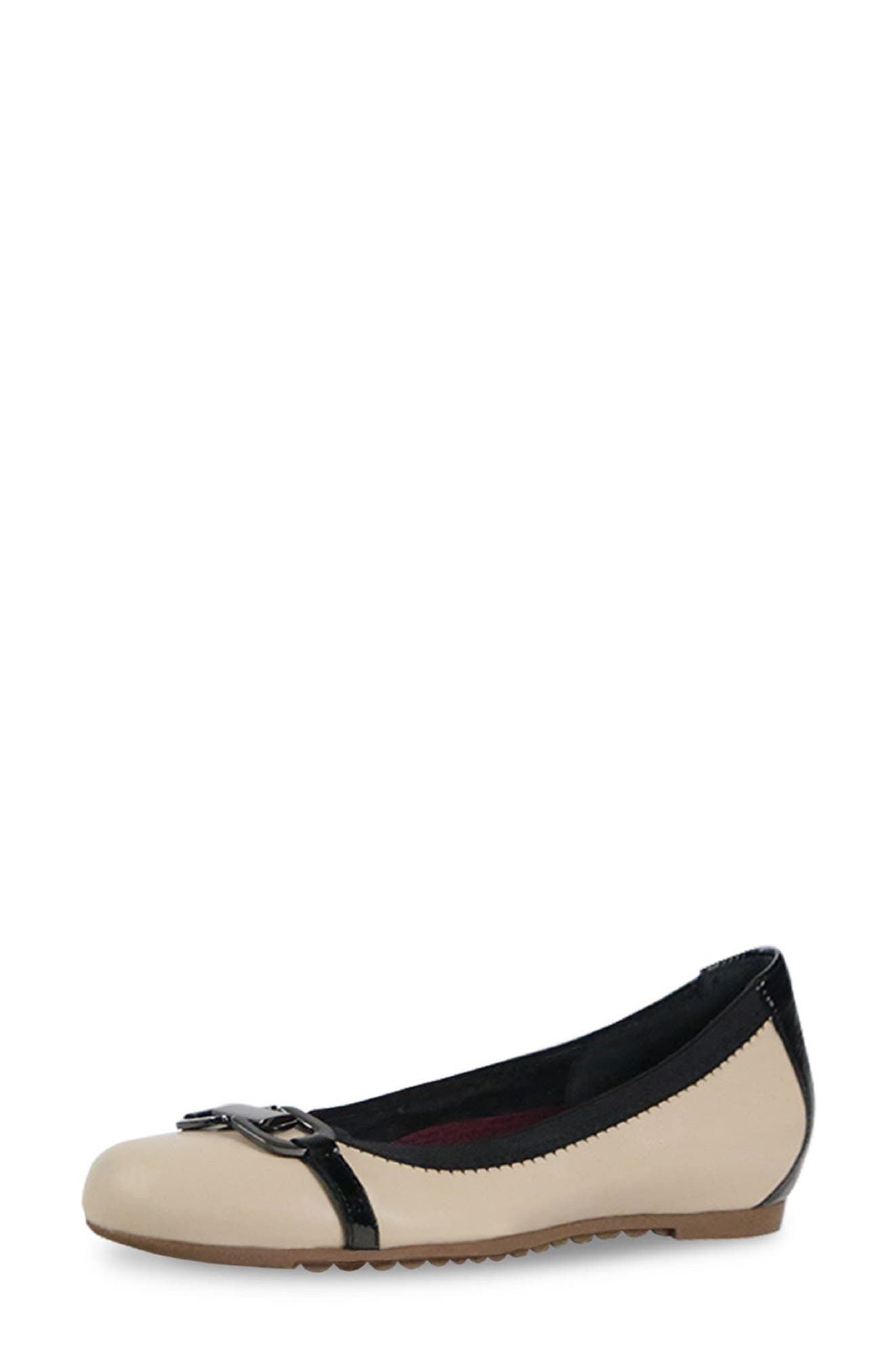 munro ivy ballet flat