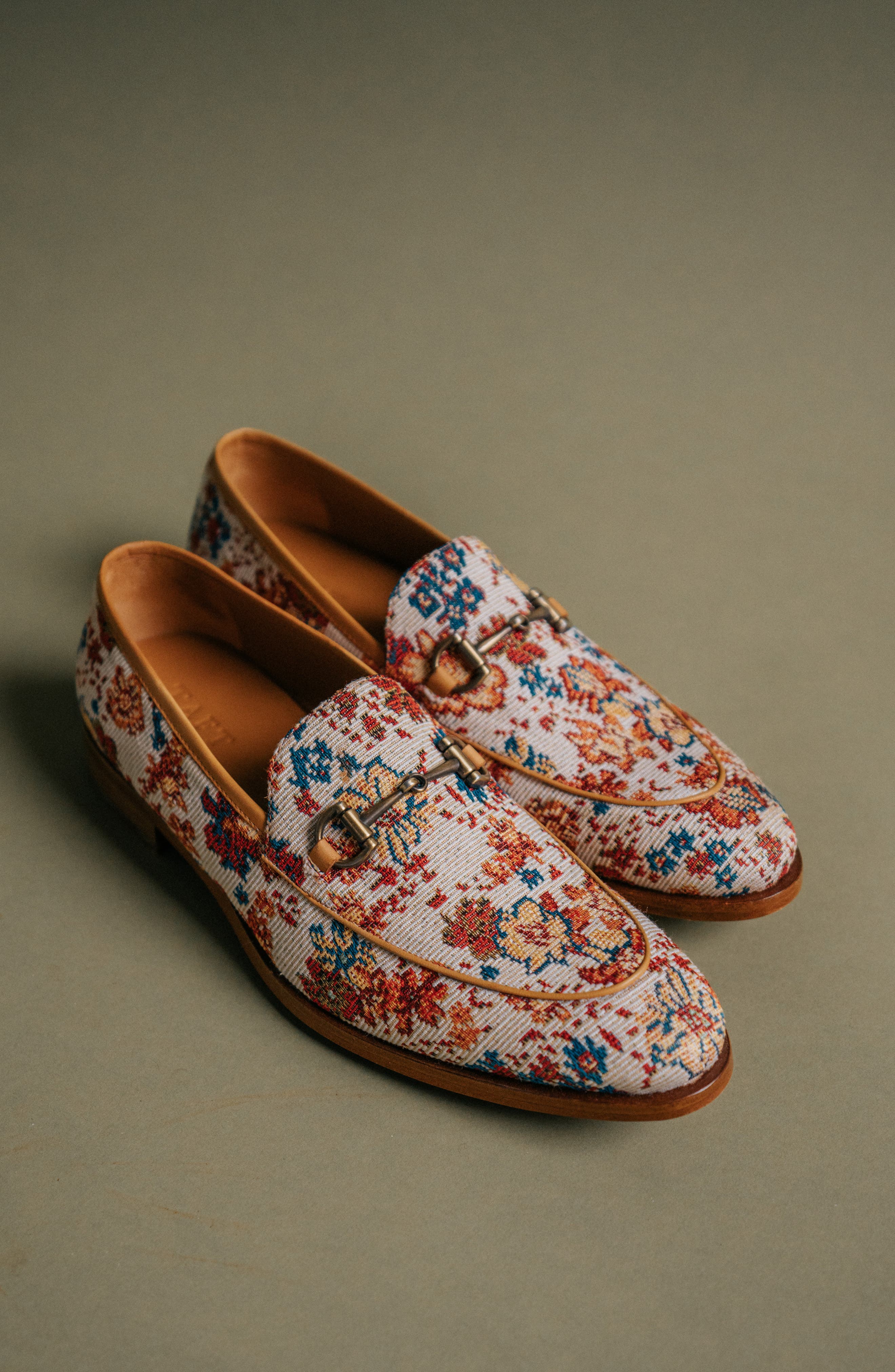 TAFT Russell Loafer in Paradise | Smart Closet