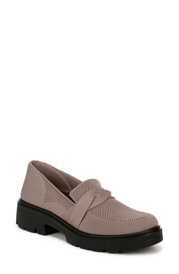 Bzees Muse Bow Loafer In Brown