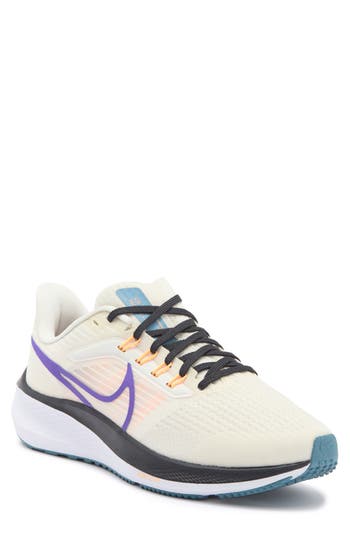 Nike Air Zoom Pegasus 39 Running Shoe In White