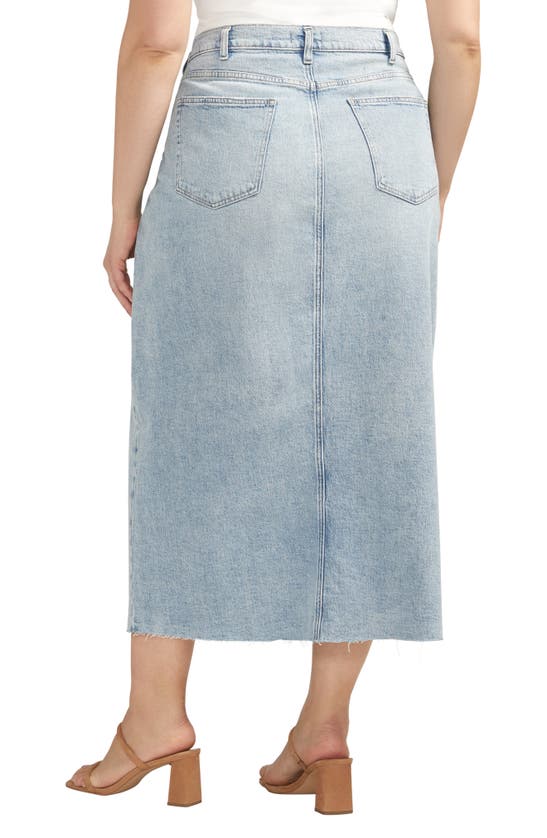 Shop Silver Jeans Co. Front Slit Denim Midi Skirt In Indigo