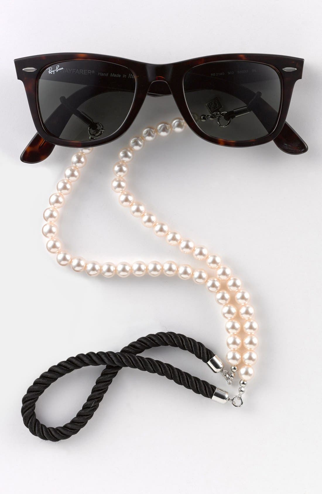 Corinne McCormack 'Pearls' Eyewear Chain (Nordstrom Exclusive) Nordstrom