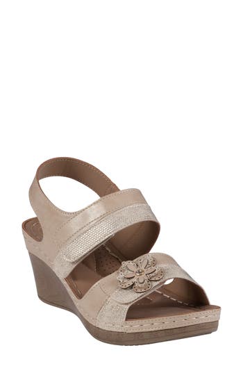 Good Choice New York Tulip Ankle Strap Platform Wedge Sandal In Gold