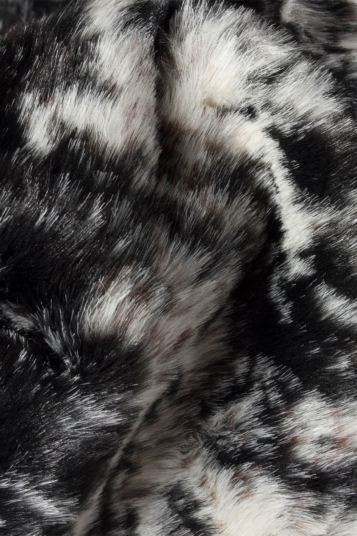 Luxe Edinburgh Black/white Faux Hide Rug